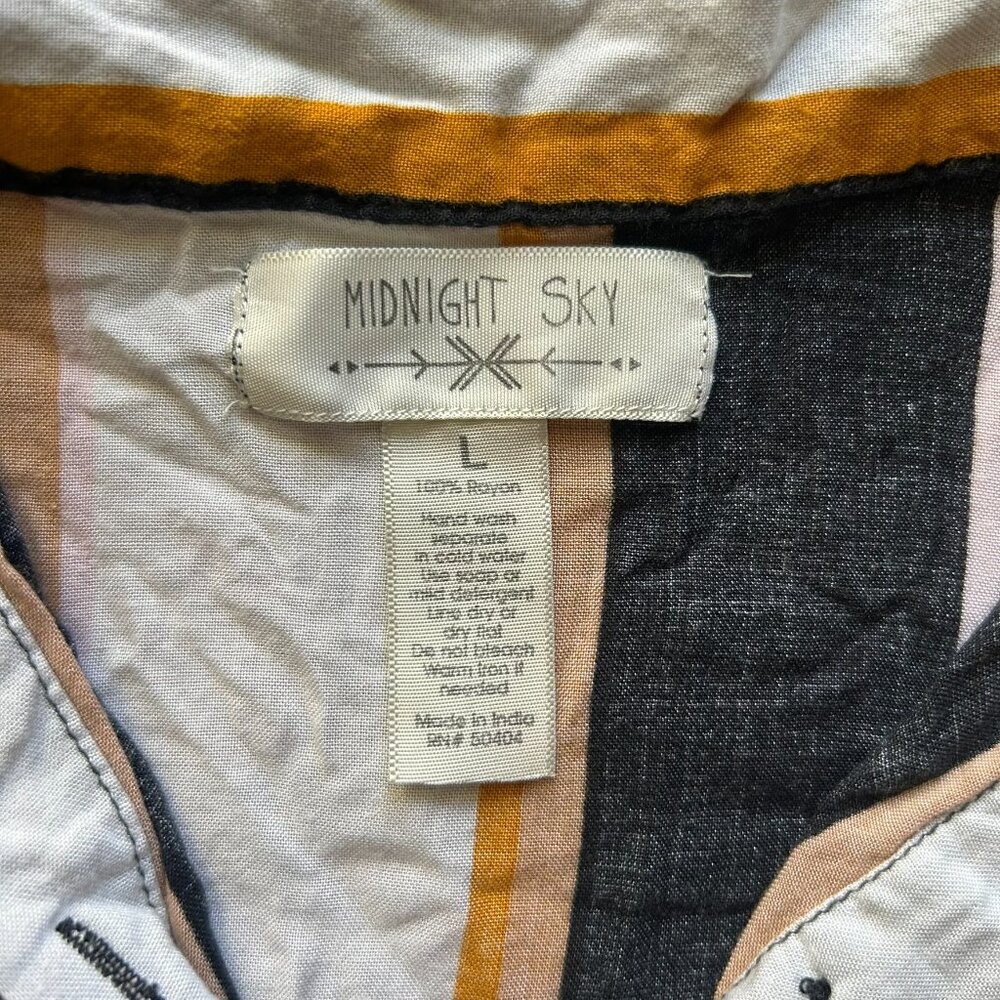 Cropped Button Up - Picture 3 of 4